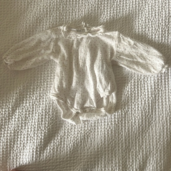 Textured ecru body suit - Picture 2 of 4